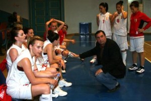 Basketboll-Femra-Viron-Toska-pushim-Fredi