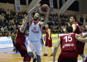 Basketboll-Meshkuj-Vllaznia-Kozuv-2014-loje