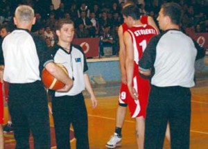 Basketboll-gjyqtaret