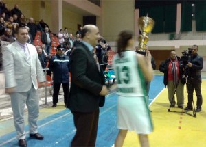 Basketboll-Femra-Apolonia-fiton-Kupen-Ponari-trofeu