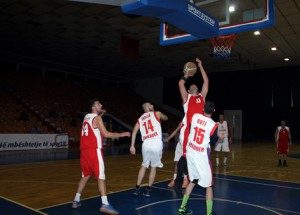 Basketboll-Meshkuj-Partizani-Vllaznia-2015-sulm-i-kuq-salla-bosh