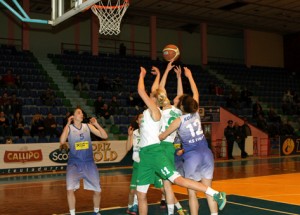 Basketboll-Femra-Apolonia-Tirana-lufte-2015