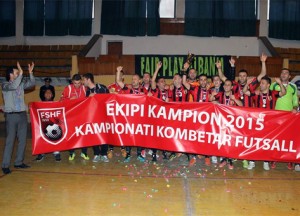 Minifutboll-Flamurtari-kampion-baneri-2015