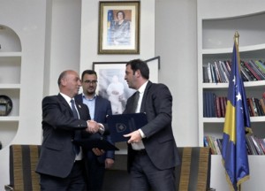 Kosove-KOK-Hasani-Shala-Handshake