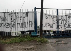 Tirana-protesta-tifozet-parrullat