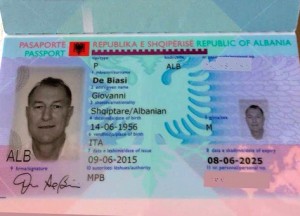 Xhovani-De-Biazi-2015-pasaporta