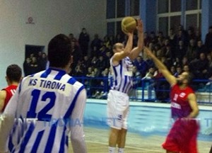 Basketboll-Meshkuj-Tirana-Vllaznia-2015-Vogli