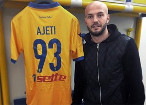 Arlind-Ajeti-Frosinone-93-fanella