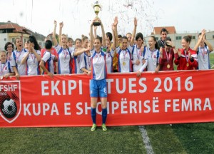 Futboll-Femra-Vllaznia-kupa-2016-trofeu