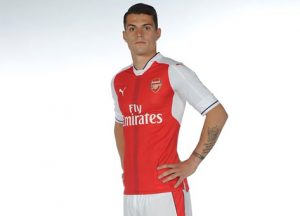 Arsenal-Granit-Xhaka-bust