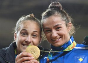 Majlinda-Kelmendi-Xhudo-kampione-olimpike-medalja-Xhufrida