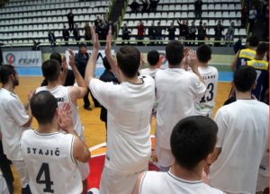 basketboll-meshkuj-feni-tirana-maqedonasit-festojne-2016