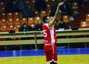 basketboll-meshkuj-partizani-florian-ismeti